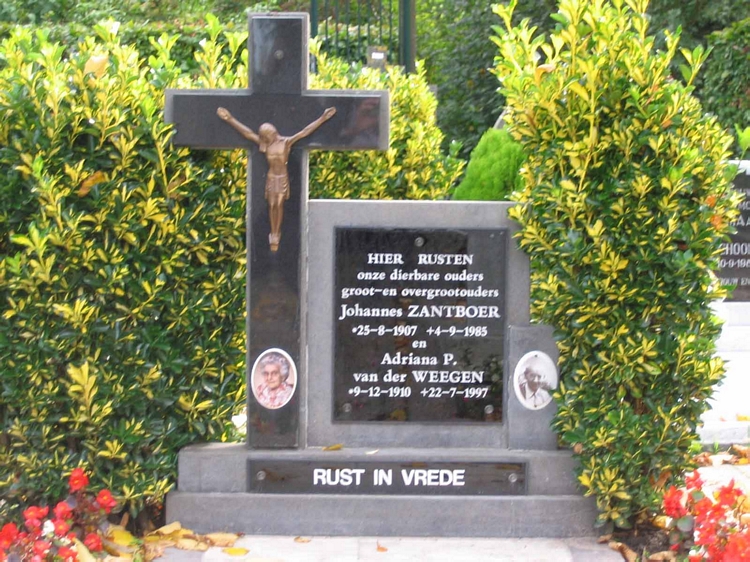 Klik voor foto in apart venster quma0033805001.jpg