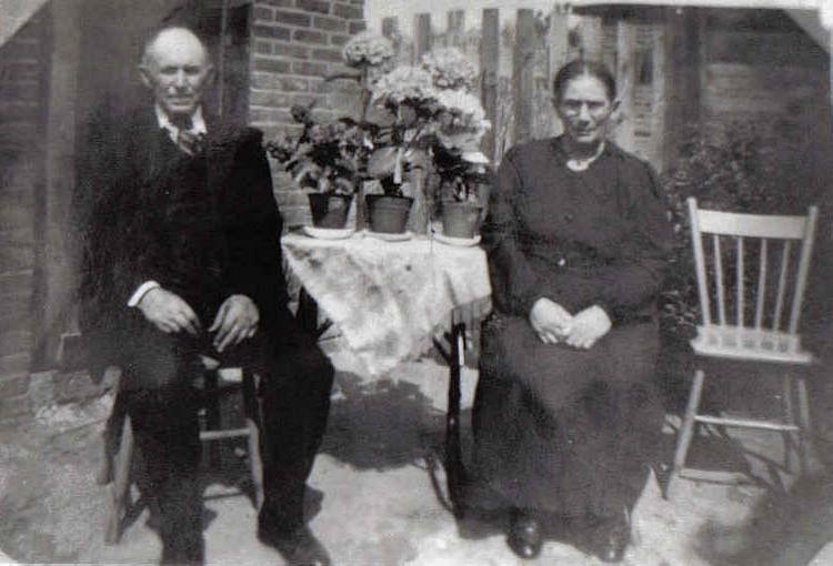 Klik voor foto in apart venster van_der_weegen__pieter_1882_01.jpg