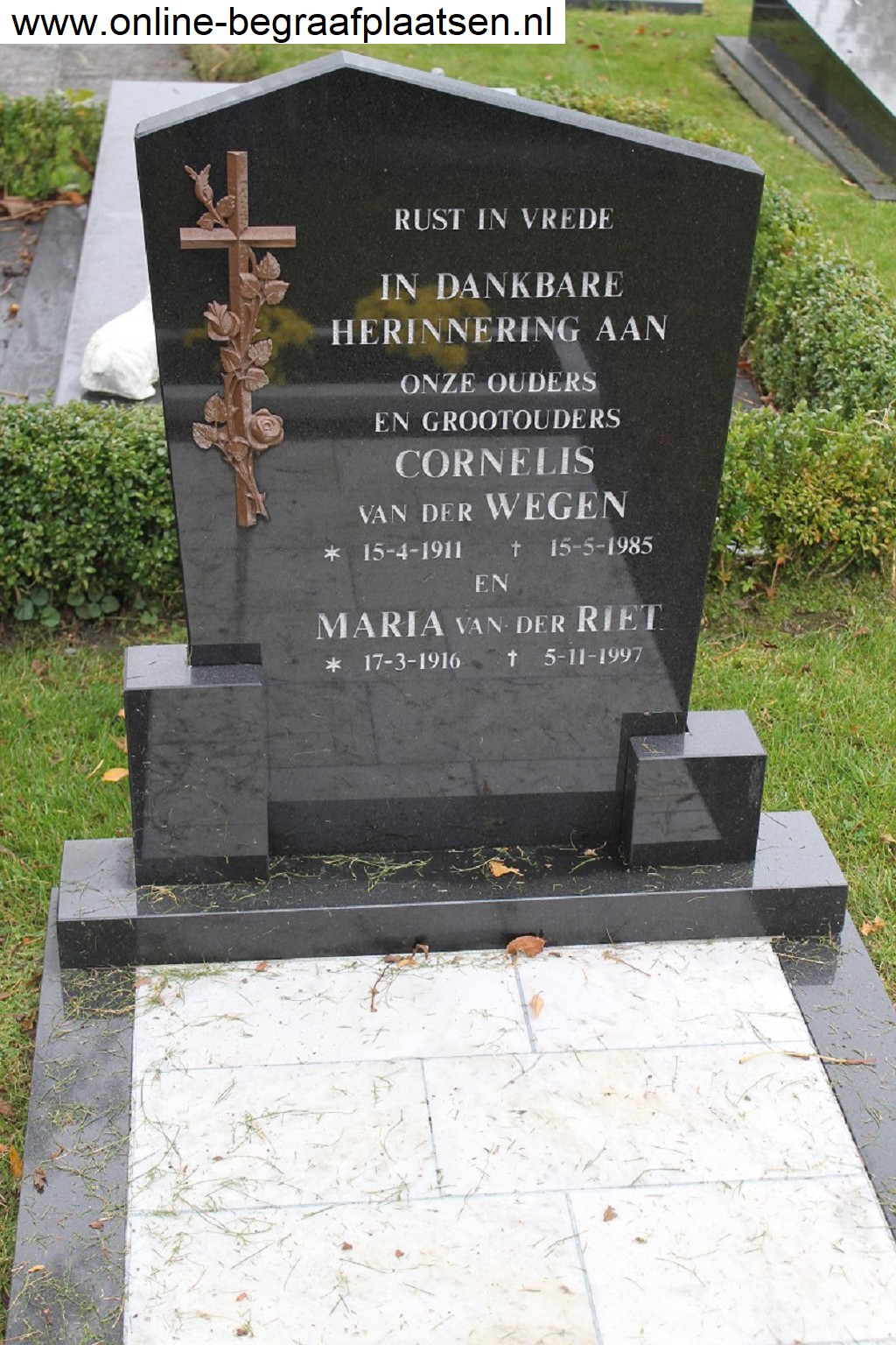 Klik voor foto in apart venster quma0004002002.jpg