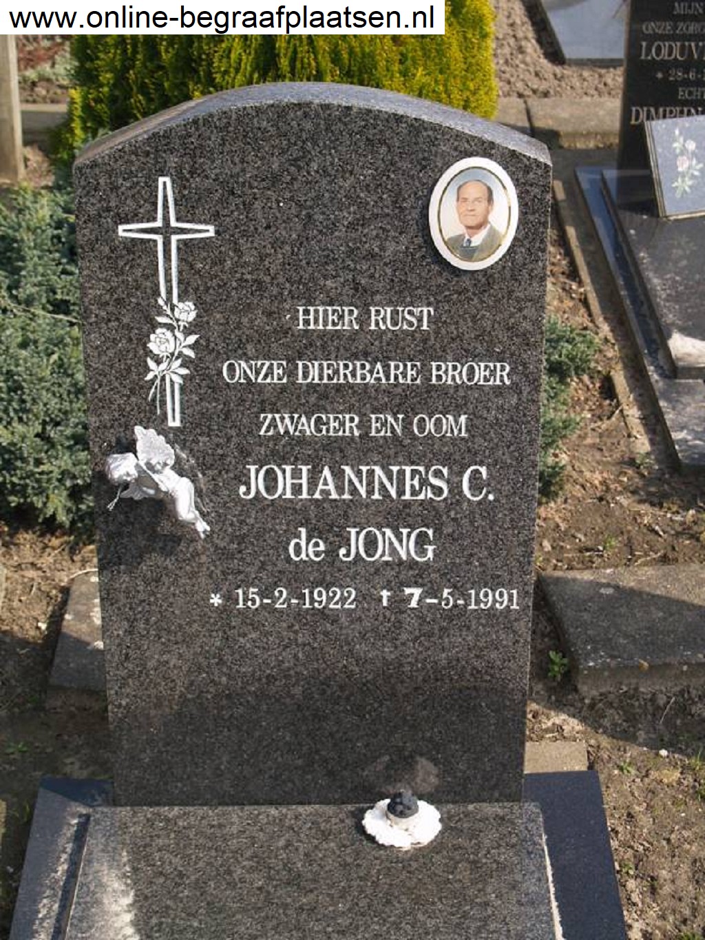 Klik voor foto in apart venster quma0036605004.jpg